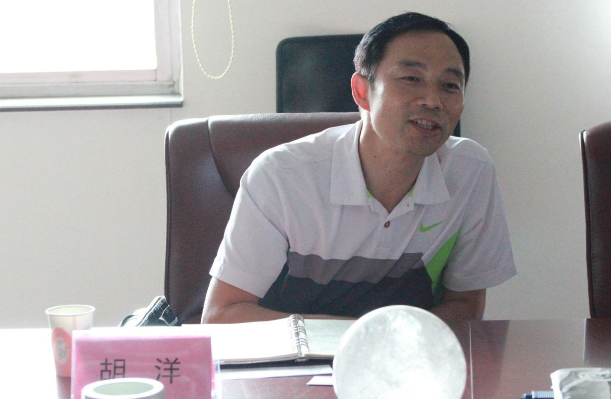 促進(jìn)醫(yī)療旅游發(fā)展,貴州健康產(chǎn)業(yè)欲翻開新篇章---- 貴州省黔西南州副州長(zhǎng)胡洋一行來(lái)我公司考察