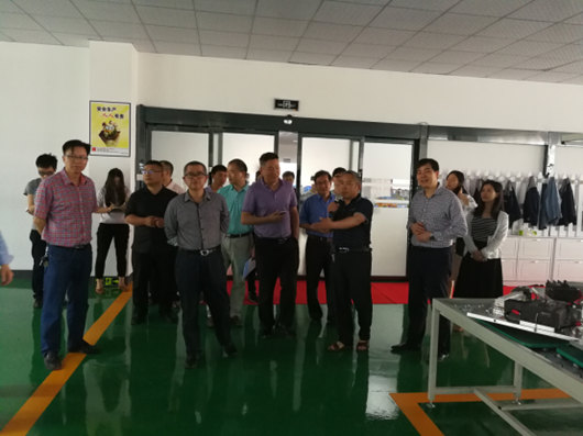 我院課題組赴漣源市開展《婁底資源型城市轉(zhuǎn)型升級，深化供給側(cè)結(jié)構(gòu)性改革》課題調(diào)研