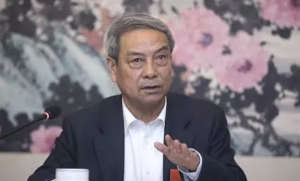 陳錫文：中國(guó)農(nóng)村還有5.7億人，判斷鄉(xiāng)村情況要靠科學(xué)統(tǒng)計(jì)而不是返鄉(xiāng)故事！