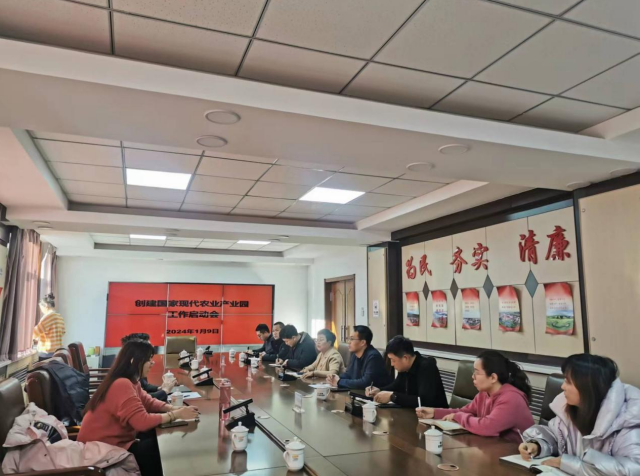 攜大豆和奶業(yè)全鏈條發(fā)展優(yōu)勢，內(nèi)蒙古科右前旗全力創(chuàng)建國家現(xiàn)代農(nóng)業(yè)產(chǎn)業(yè)園